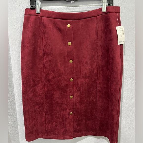 Retrology Suede Style Skirt, Size M, Burgundy Color, 90% Polyester 10% Spandex - Picture 1 of 7
